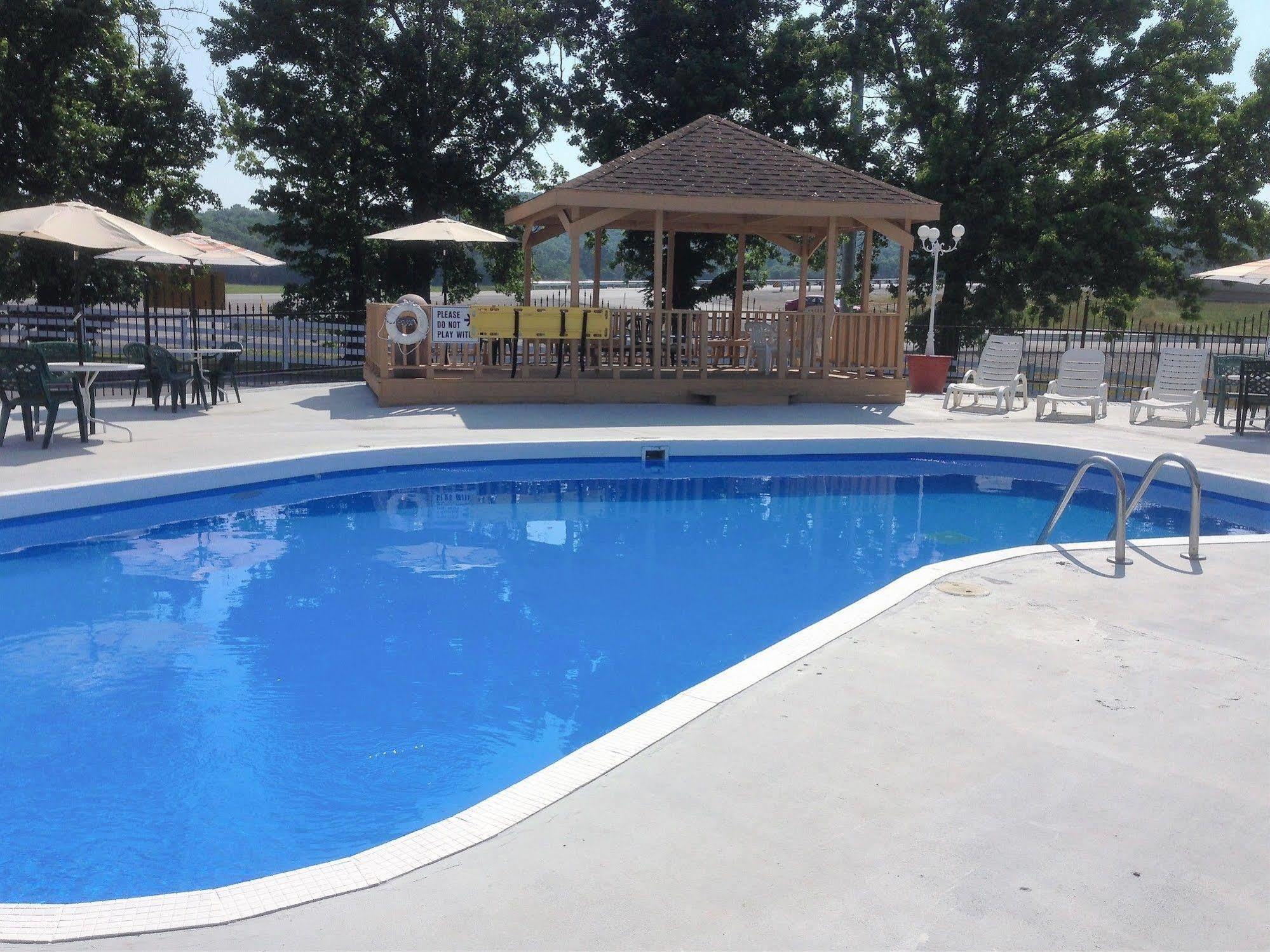 Quality Inn & Suites Horse Cave Εξωτερικό φωτογραφία